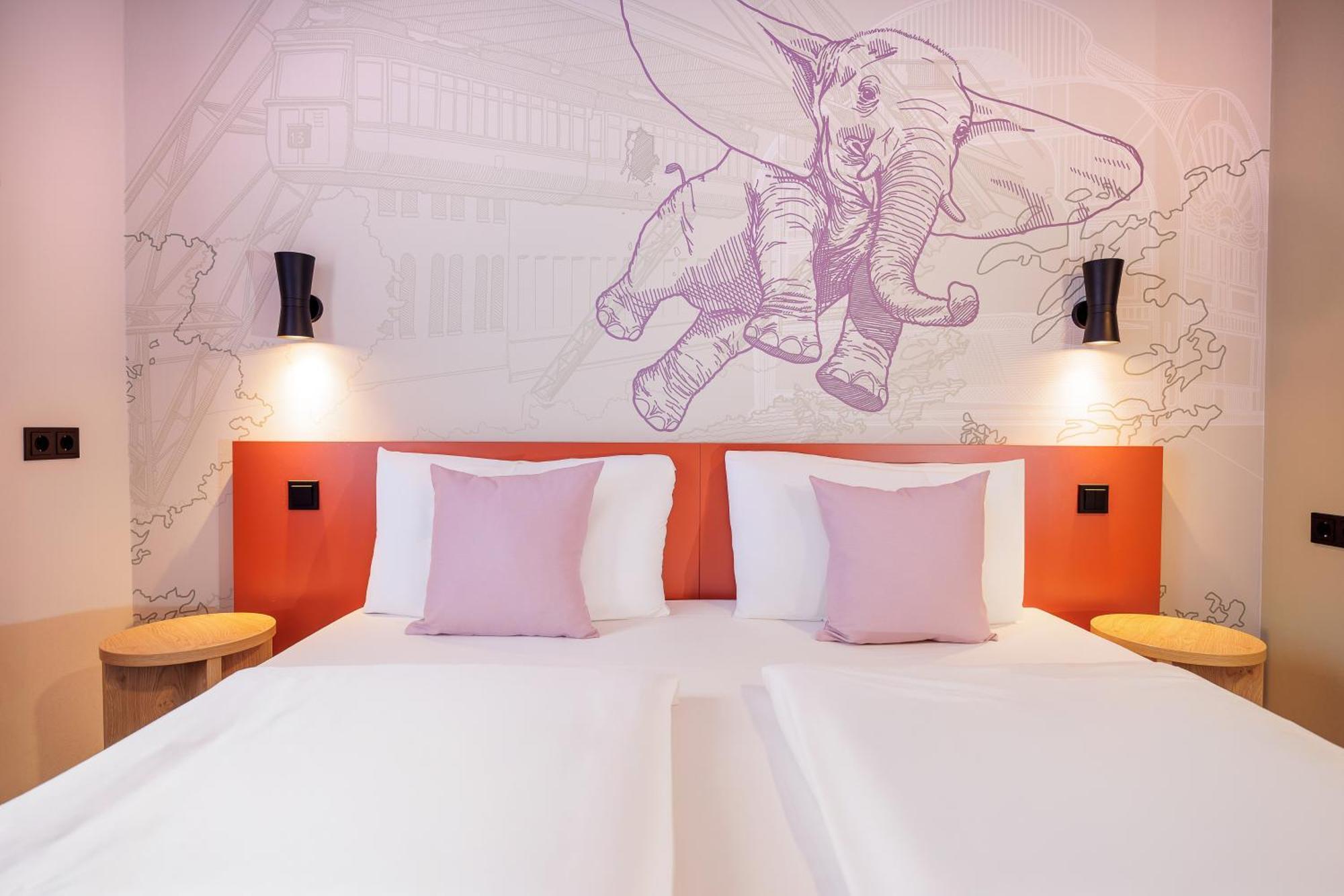 Mcdreams Hotel Wuppertal City Buitenkant foto